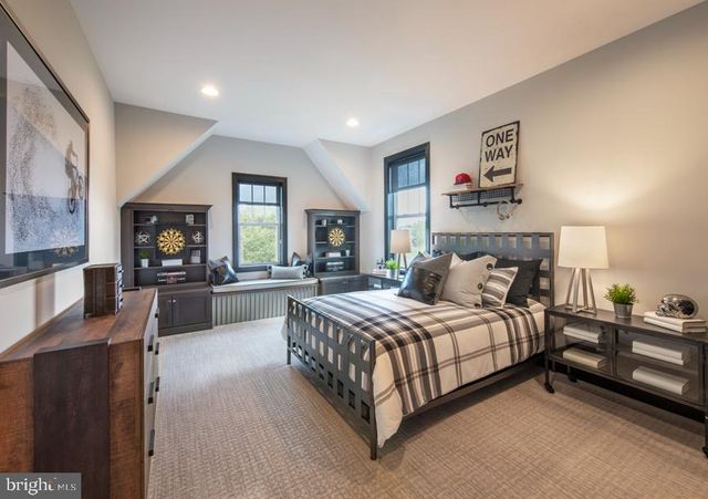 5405 RED OAK DR, Coopersburg, PA 18036