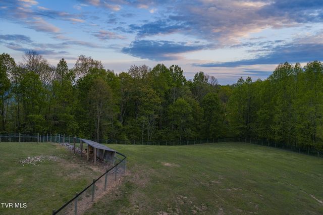 2835 Cross Mountain Road, Shady Valley, TN 37688