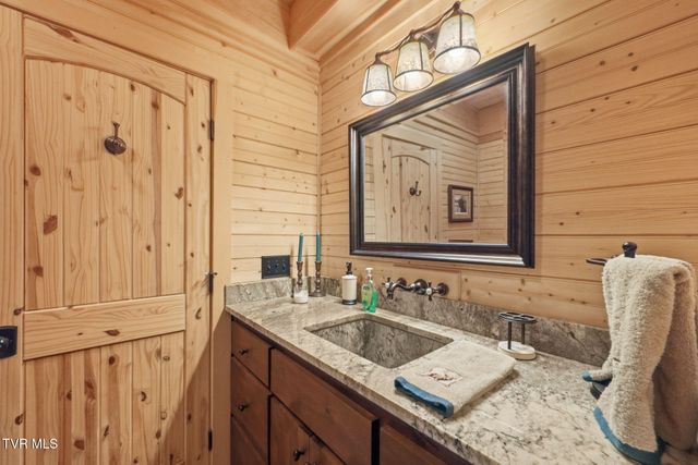 2835 Cross Mountain Road, Shady Valley, TN 37688
