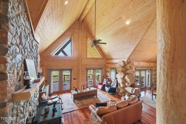 2835 Cross Mountain Road, Shady Valley, TN 37688
