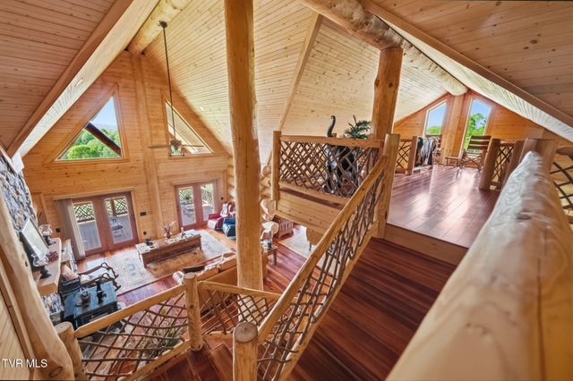 2835 Cross Mountain Road, Shady Valley, TN 37688
