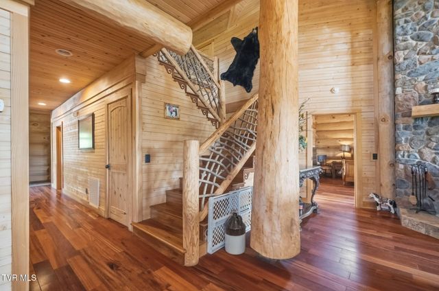 2835 Cross Mountain Road, Shady Valley, TN 37688
