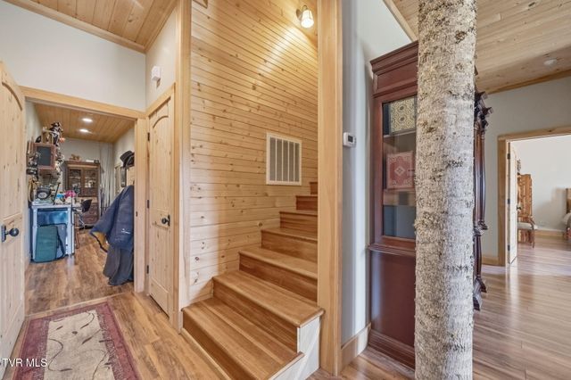 2835 Cross Mountain Road, Shady Valley, TN 37688