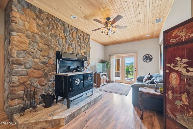 2835 Cross Mountain Road, Shady Valley, TN 37688