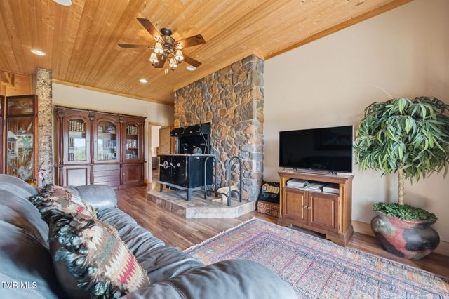 2835 Cross Mountain Road, Shady Valley, TN 37688