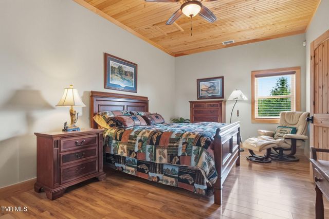 2835 Cross Mountain Road, Shady Valley, TN 37688