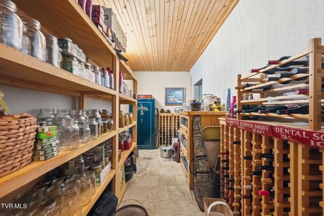 2835 Cross Mountain Road, Shady Valley, TN 37688