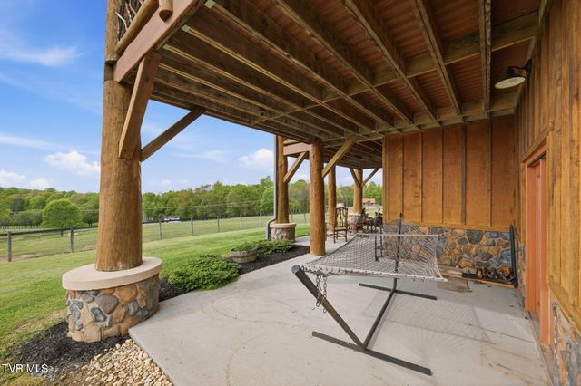 2835 Cross Mountain Road, Shady Valley, TN 37688