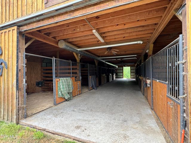 2835 Cross Mountain Road, Shady Valley, TN 37688