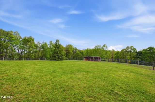 2835 Cross Mountain Road, Shady Valley, TN 37688