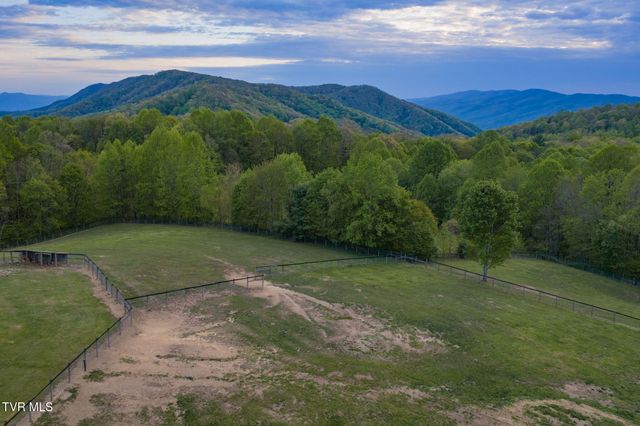 2835 Cross Mountain Road, Shady Valley, TN 37688