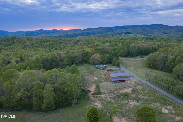 2835 Cross Mountain Road, Shady Valley, TN 37688
