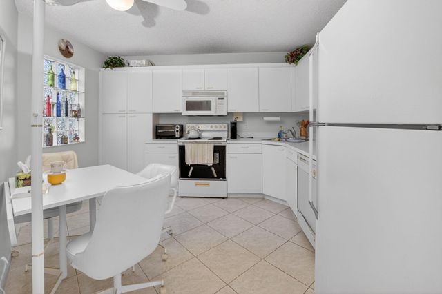 5153 Floria Drive M, Boynton Beach, FL 33437