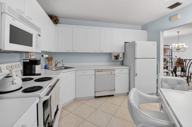 5153 Floria Drive M, Boynton Beach, FL 33437