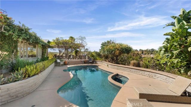 9547 Lilac Walk, Escondido, CA 92026