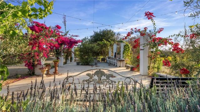 9547 Lilac Walk, Escondido, CA 92026
