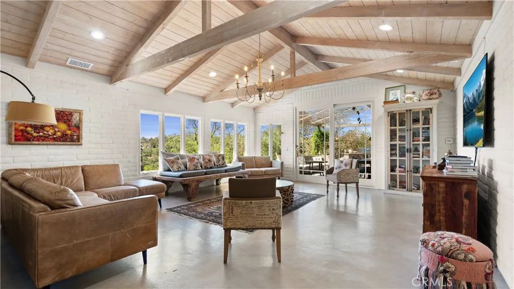 9547 Lilac Walk, Escondido, CA 92026