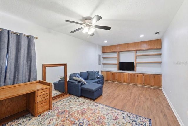 215 CARLA ANN COURT, Auburndale, FL 33823