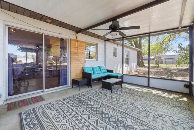 215 CARLA ANN COURT, Auburndale, FL 33823