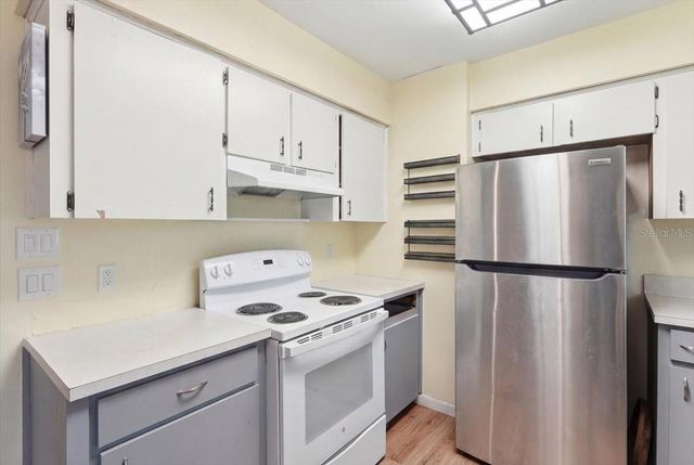 215 CARLA ANN COURT, Auburndale, FL 33823