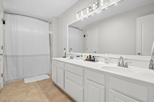 7312 E Ben White BLVD 15, Austin, TX 78741