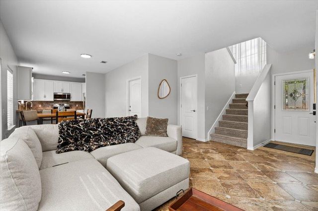 7312 E Ben White BLVD 15, Austin, TX 78741