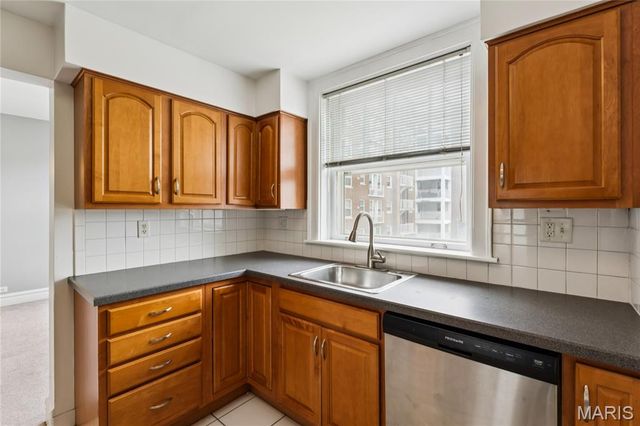 5510 Waterman Boulevard 201, St Louis, MO 63112