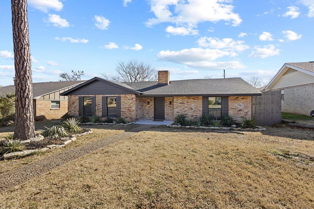 321 Chisholm Trail, Sherman, TX 75092
