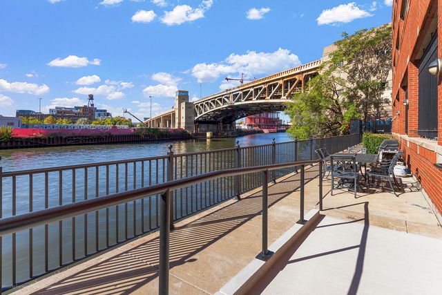 550 N Kingsbury Street 316, Chicago, IL 60654