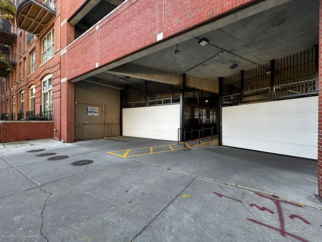 550 N Kingsbury Street 316, Chicago, IL 60654