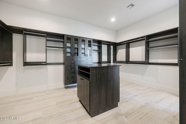 1420 E COYOTE WASH Drive, Phoenix, AZ 85085