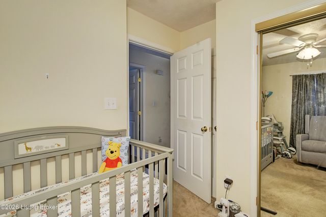4803 Edge Valley Ln, Louisville, KY 40258