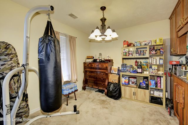 4803 Edge Valley Ln, Louisville, KY 40258