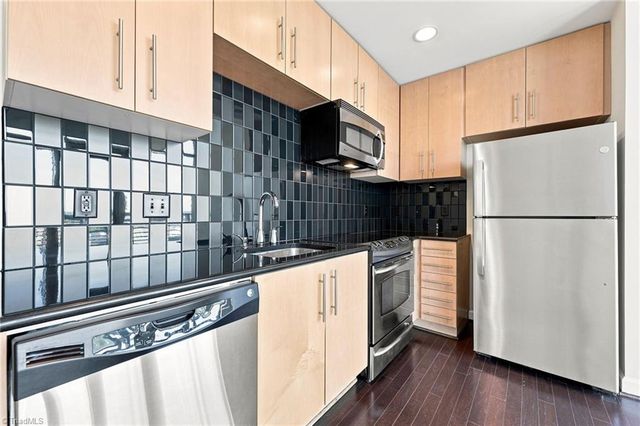201 Elm Street 802, Greensboro, NC 27401