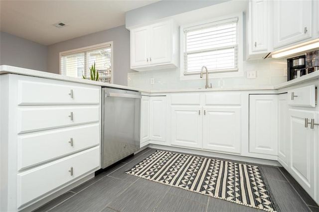 4133 Teal Drive, Lawrence, KS 66047