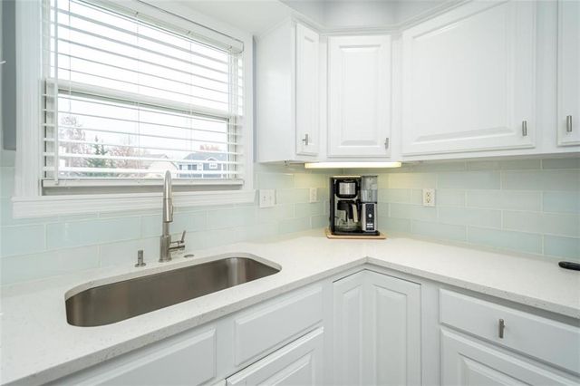 4133 Teal Drive, Lawrence, KS 66047