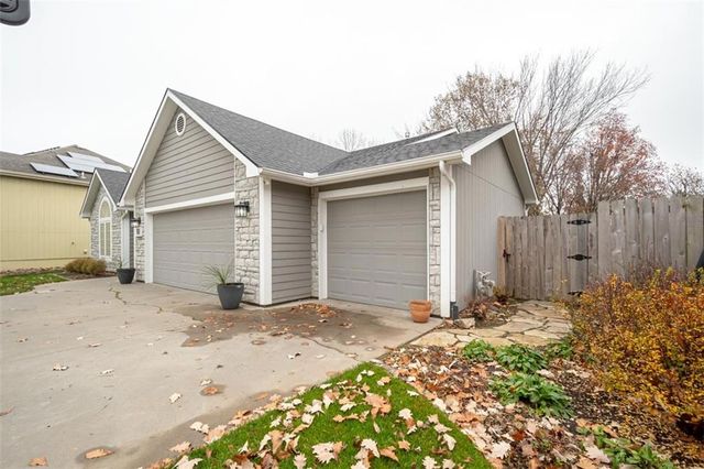 4133 Teal Drive, Lawrence, KS 66047