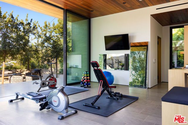 9705 Oak Pass Road, Beverly Hills, CA 90210