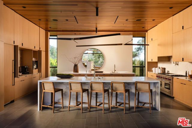9705 Oak Pass Road, Beverly Hills, CA 90210