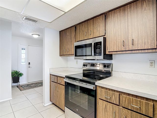 8617 STONEHEDGE WAY, Hudson, FL 34667