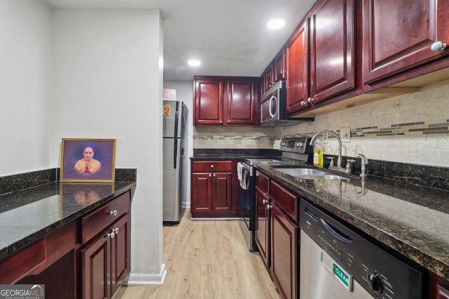 6900 Roswell Road Q29, Atlanta, GA 30328