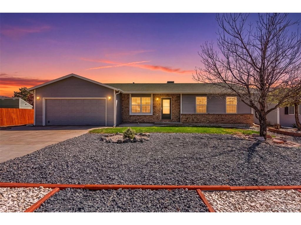 2308 N 7th St, Canon City, CO 81212