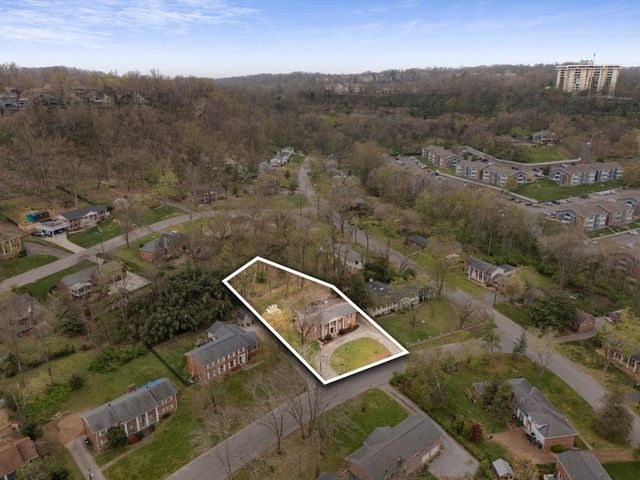 6805 Cloudland Dr, Nashville, TN 37205