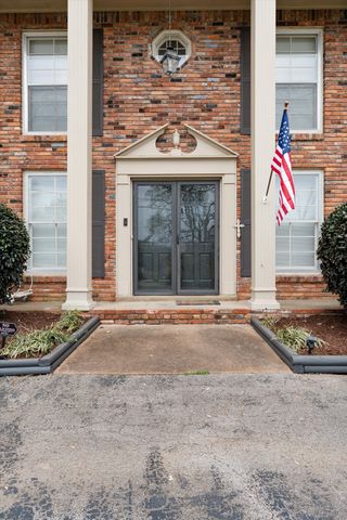 6805 Cloudland Dr, Nashville, TN 37205