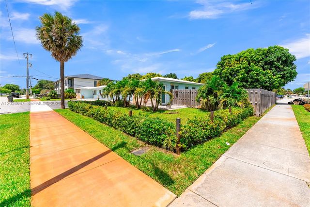 4008 NW 5th Ave, Oakland Park, FL 33309