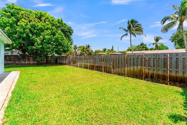 4008 NW 5th Ave, Oakland Park, FL 33309
