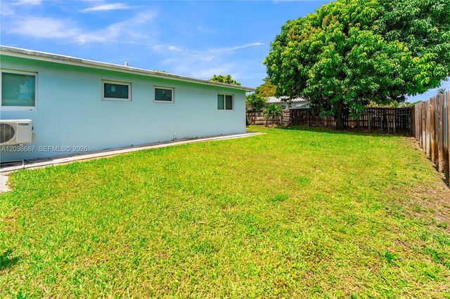 4008 NW 5th Ave, Oakland Park, FL 33309