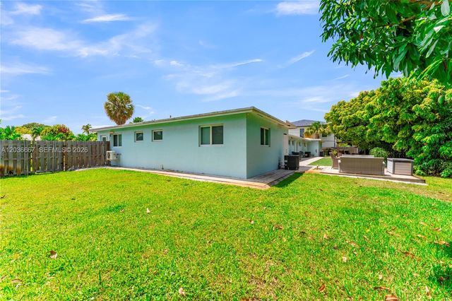4008 NW 5th Ave, Oakland Park, FL 33309