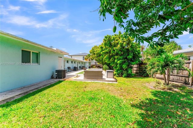 4008 NW 5th Ave, Oakland Park, FL 33309