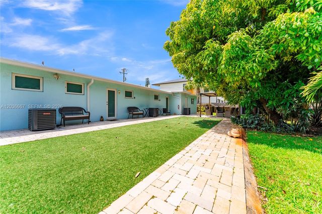 4008 NW 5th Ave, Oakland Park, FL 33309